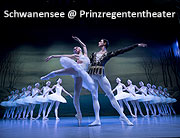 Eine Extra-Portion Schwäne - Im Prinzregententheater wird der größte „Schwanensee“ aller Zeiten gezeigt bis 27.12.2023 und vom 4. bis 7. Januar 2024  ©Foto: Guido Ohlenbostel